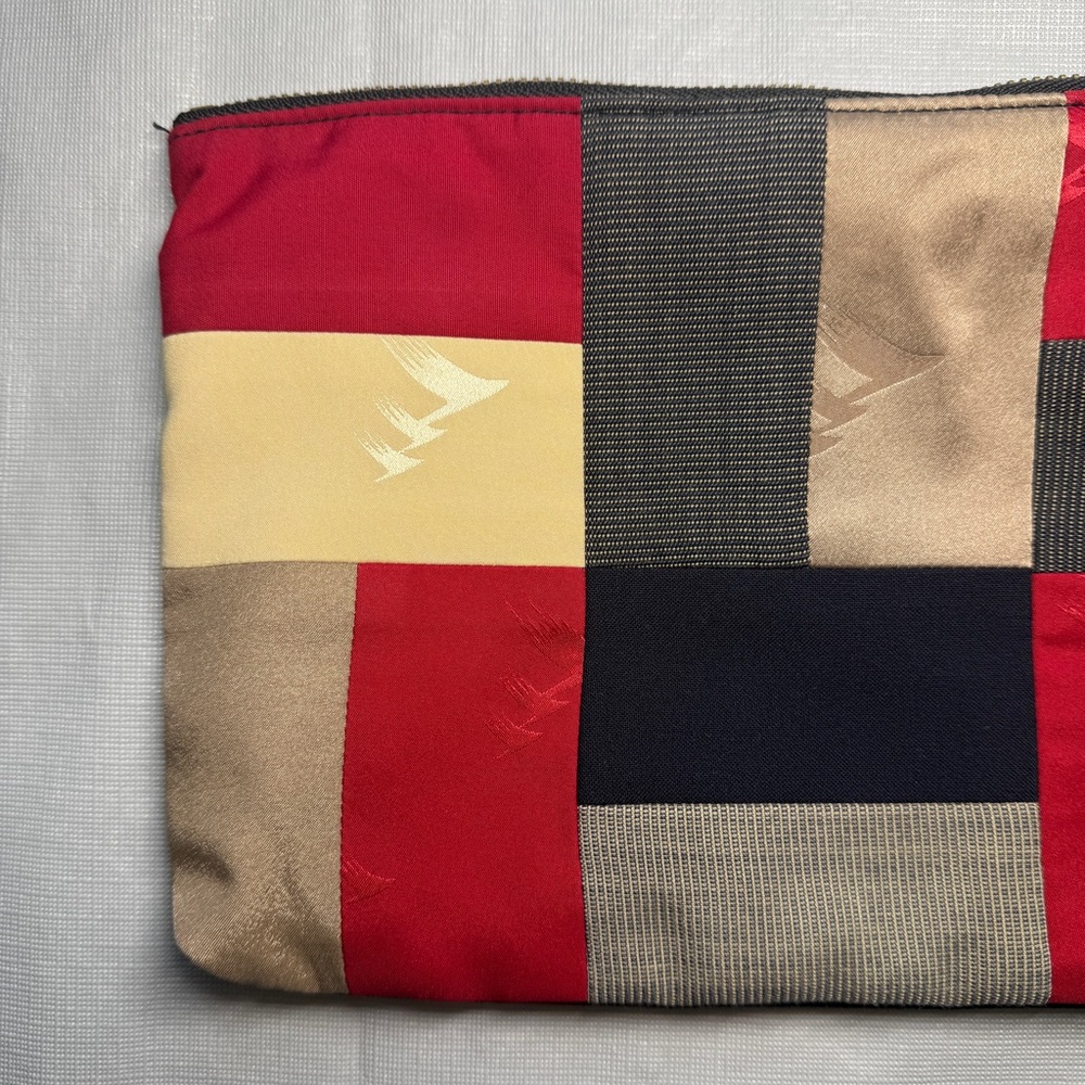 HP ❤️ Upcycyled Cathay Pacific Uniform Pouch - Picture 3 of 5